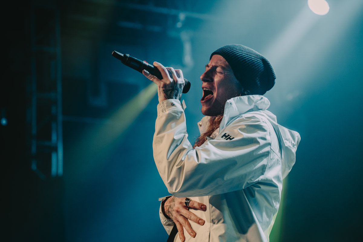Catch Your Breath live performance